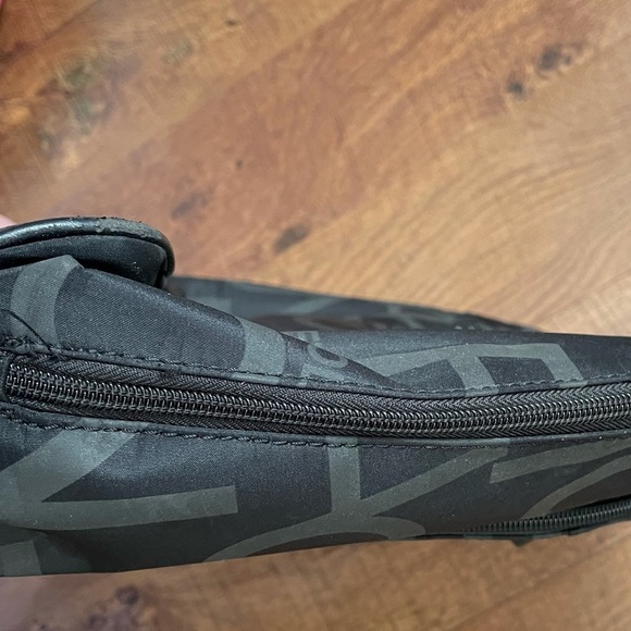 Kenneth Cole reaction black tote computer bag purse black zipper straps - Picture 7 of 11